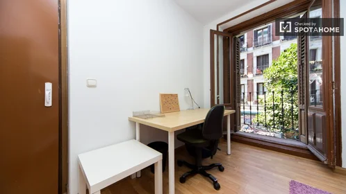 Private room at Calle de Embajadores, image 8 of 19