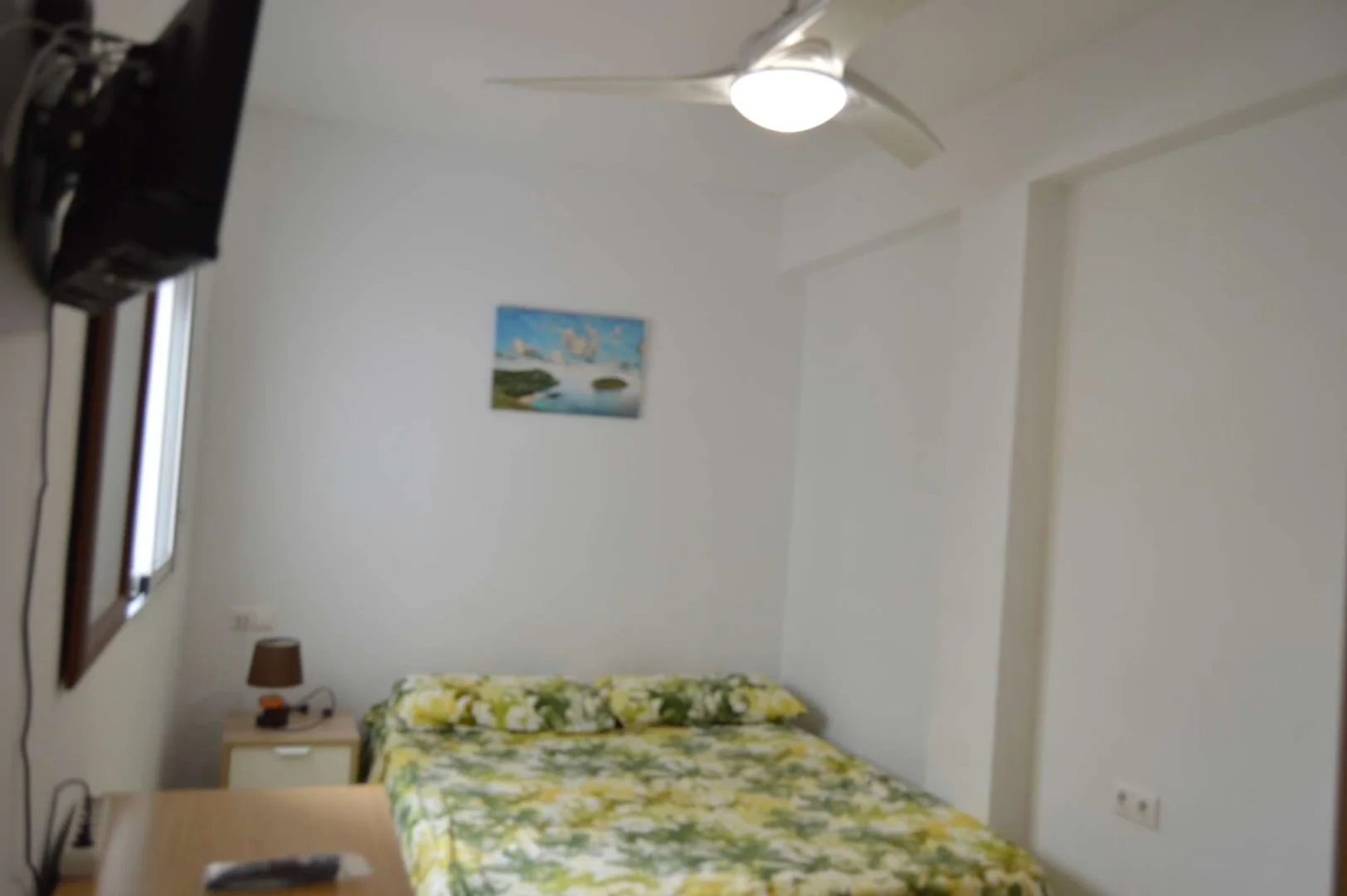 Habitación estudiantil económica cerca del campus en 
