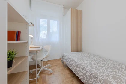 Habitación privada en Via Giovanni Pascoli, 12, imagen 1 de 10