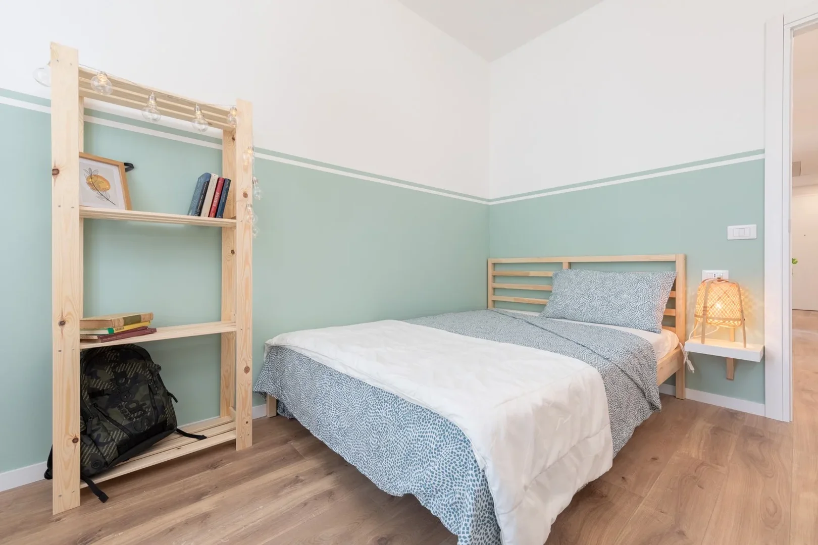 Chambre d'étudiant fonctionnelle parfaite pour étudier dans 