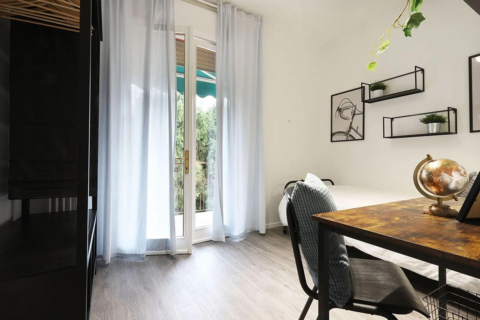 Habitación estudiantil económica con ubicación conveniente en