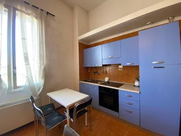 Habitación privada en Galleria 2 Agosto 1980 2, imagen 1 de 10
