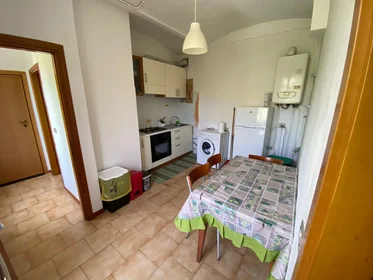 Mehrbettzimmer in der Via Nonantolana 262, bild 7 von 8