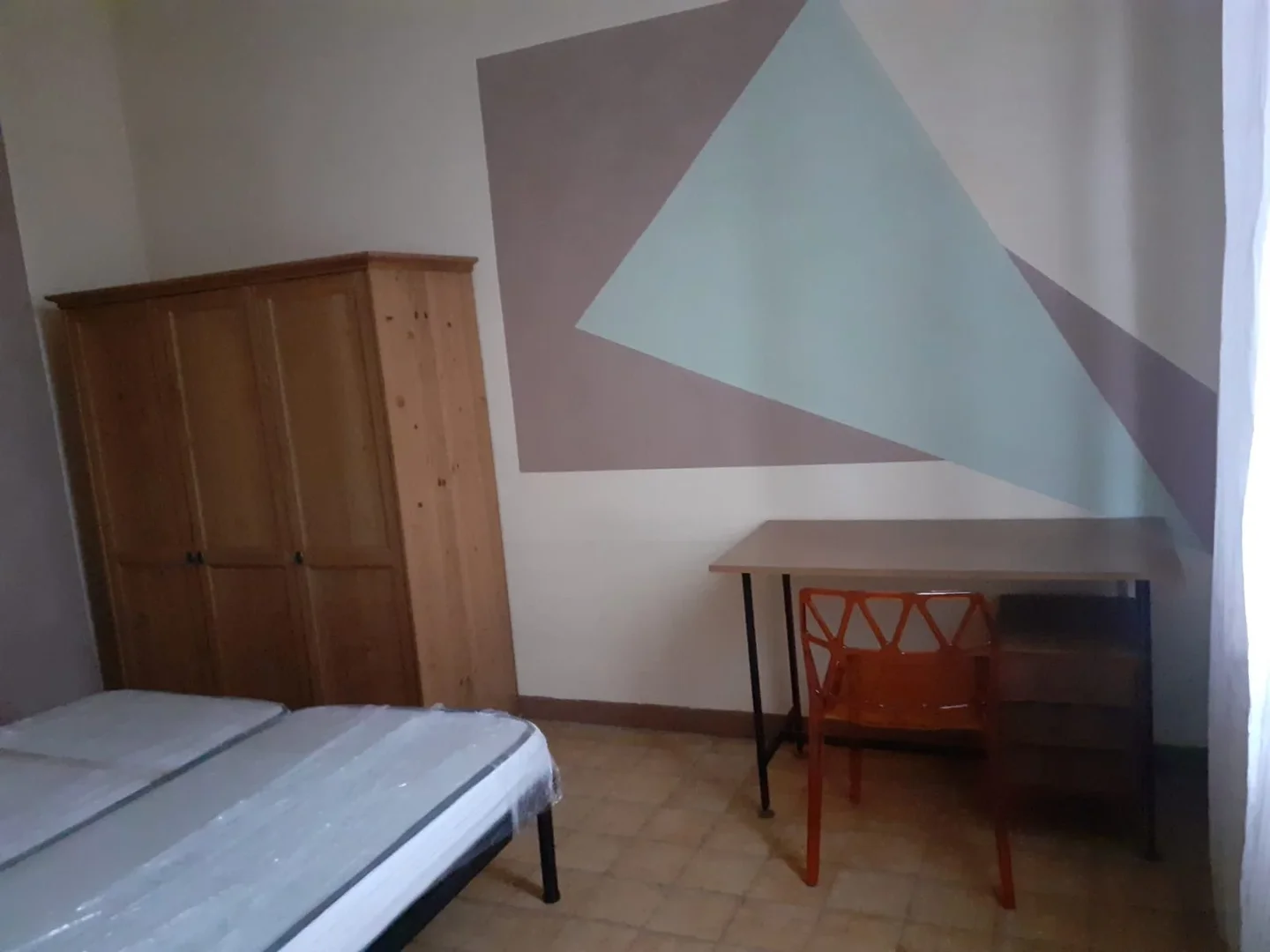 Zimmer in Studentenwohnung in  zu vermieten, voll möbliert