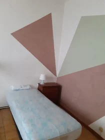 Mehrbettzimmer in der Via Barbanti 11, bild 1 von 9