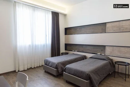 Logement entier à Via della Marranella, image 1 de 14