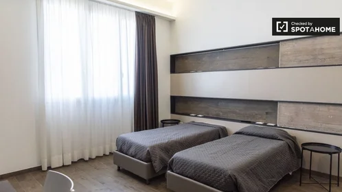 Logement entier à Via della Marranella, image 2 de 14