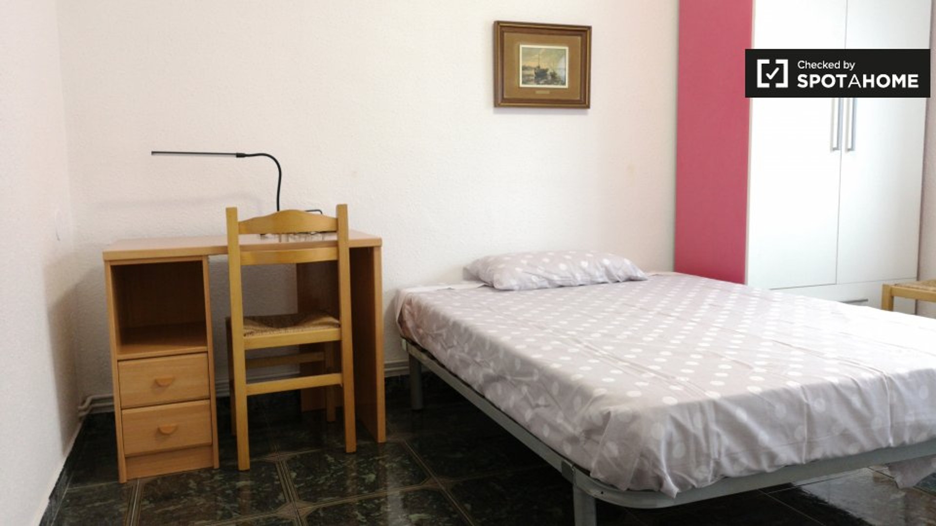 Room for rent with double bed Cerdanyola Del Vallès