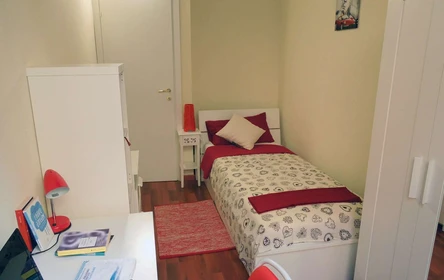 Quarto para alugar com cama de casal em Firenze