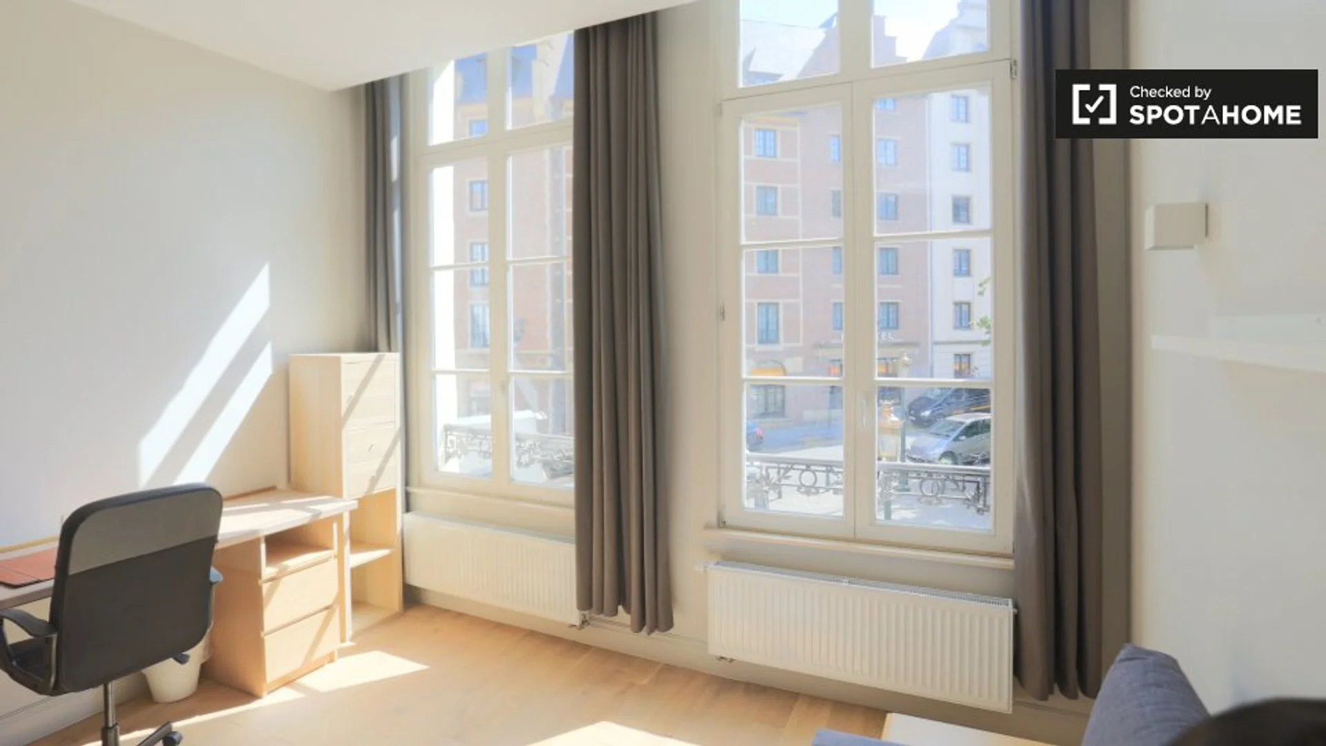 Minimalistisches Studentenstudio in  mit effizientem Grundriss