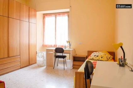 Quarto para alugar ao mês em Roma