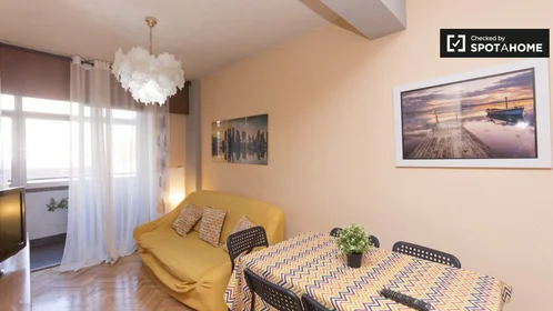 Private room at Vía Complutense, image 8 of 19