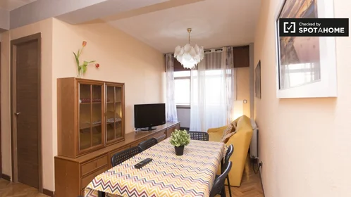 Private room at Vía Complutense, image 9 of 19
