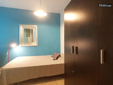 Room for rent with double bed Madrid