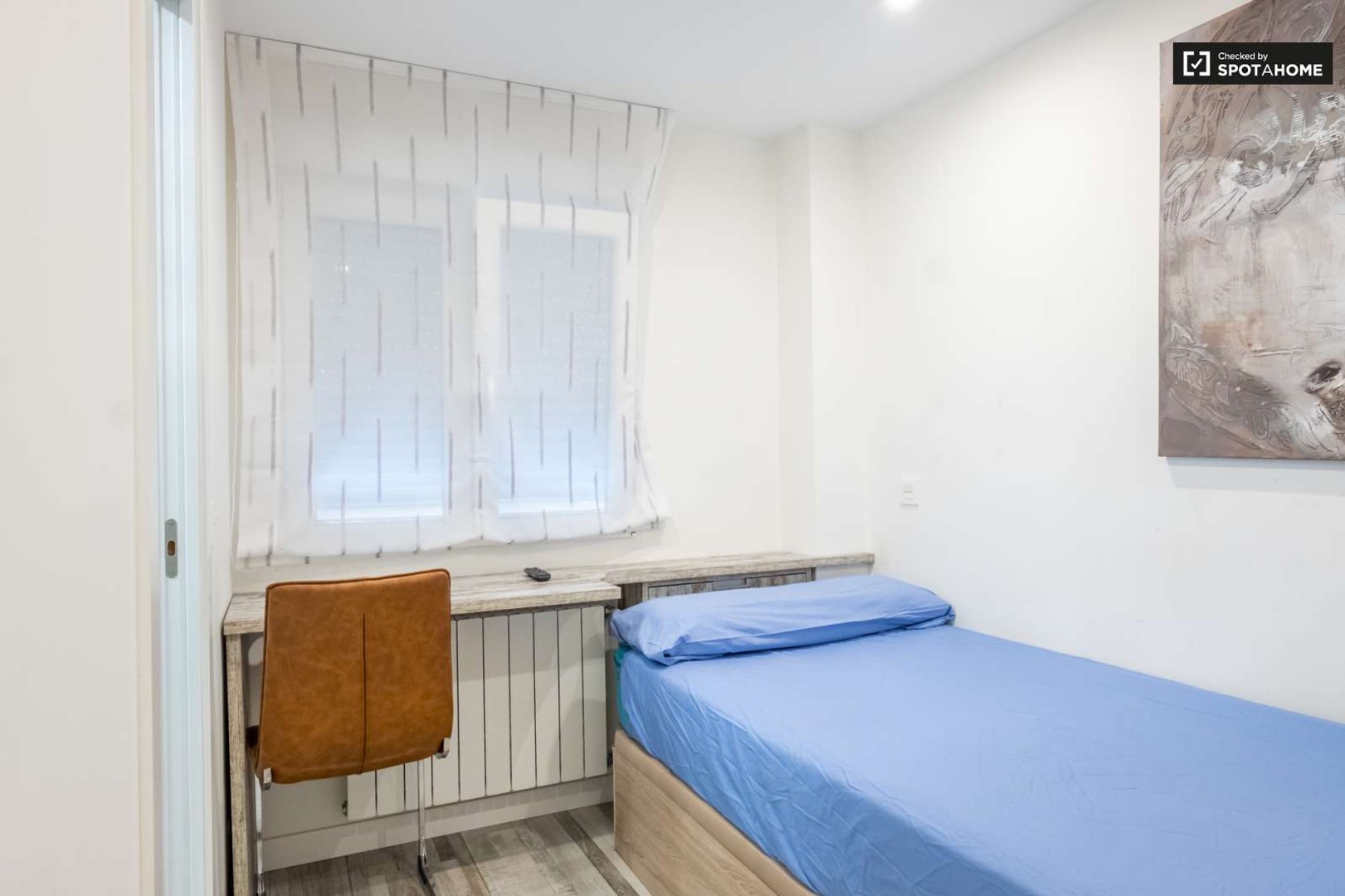 Cheap private room in alcobendas