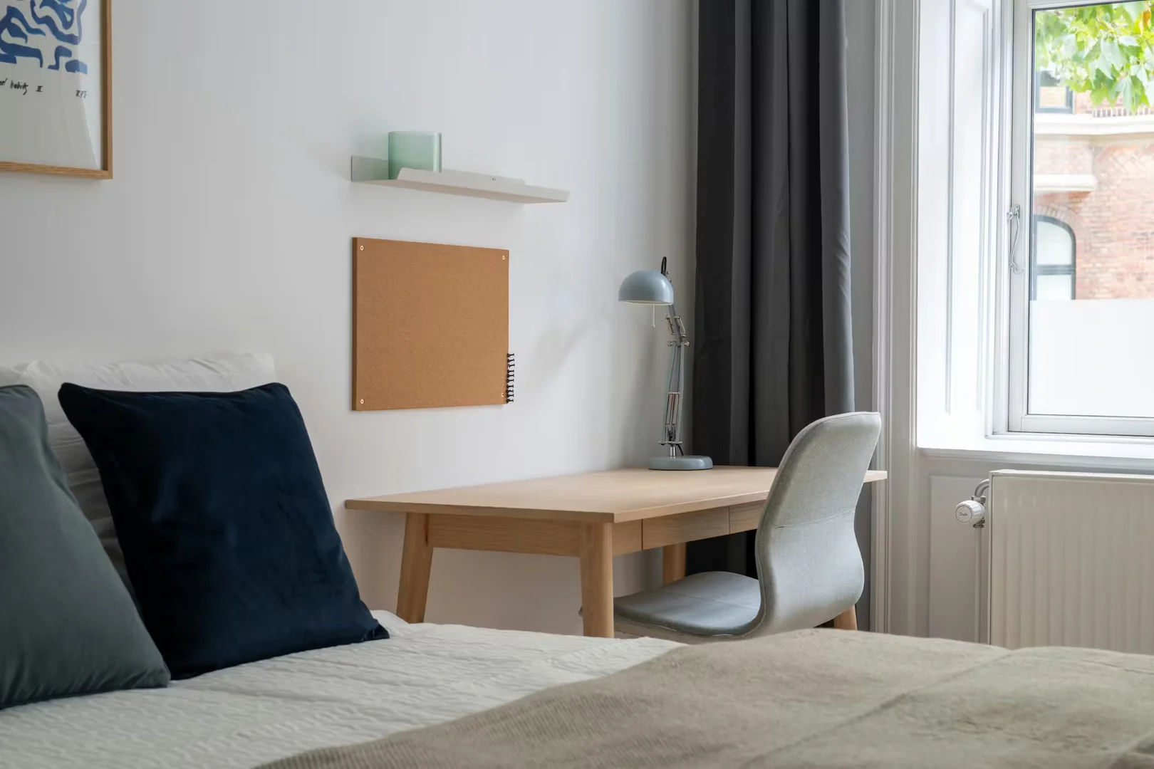 Chambre d'étudiant fonctionnelle parfaite pour étudier dans