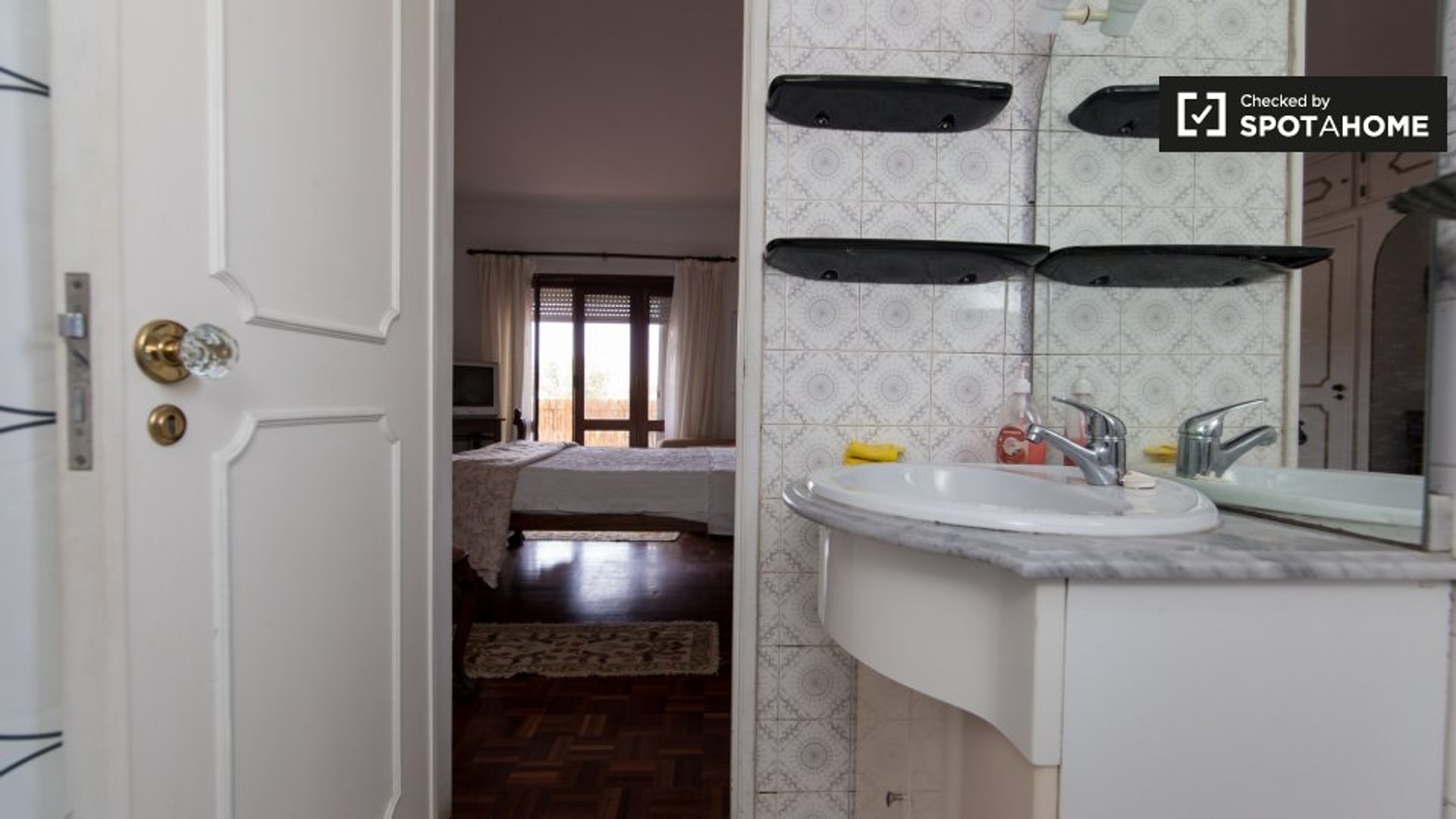 Estoril de çift kişilik yataklı kiralık oda