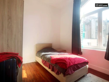 Room for rent in a shared flat in Schaerbeek