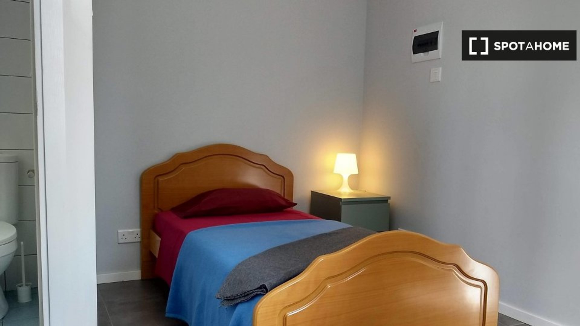 Chambre à louer avec lit double Nicosie