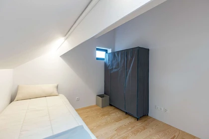 Zimmer zur Miete in einer WG in Porto