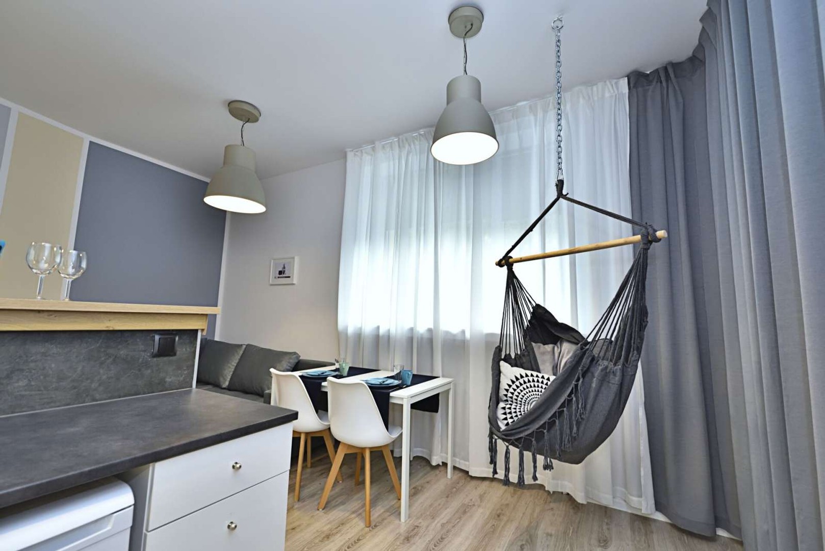 Alojamiento con 3 habitaciones en Lodz