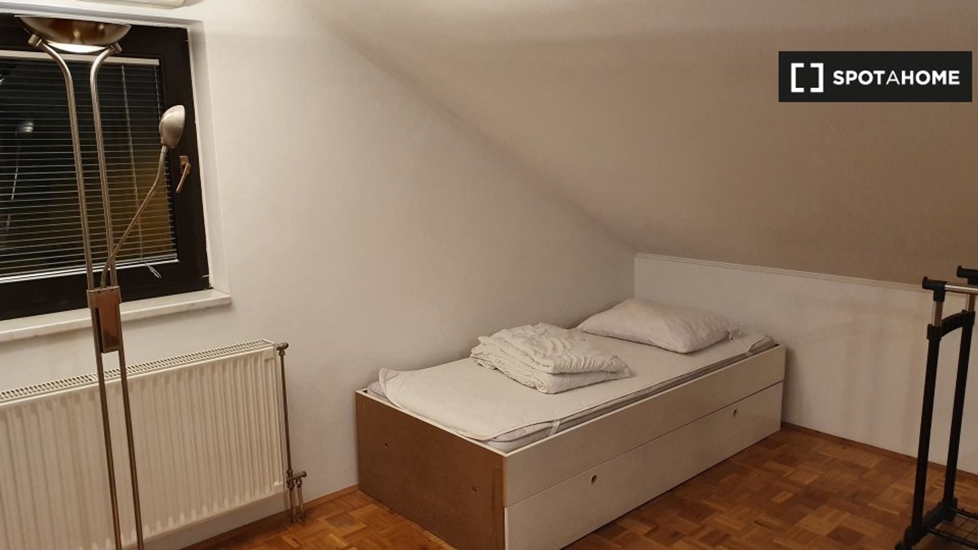 Ljubljana de çift kişilik yataklı kiralık oda