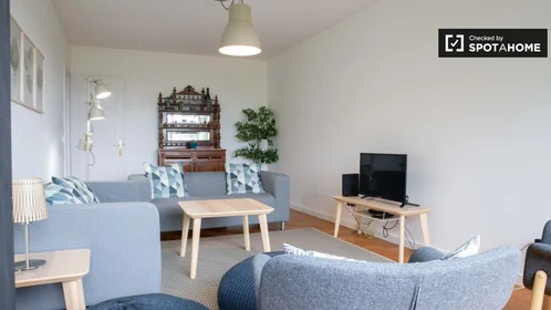 Privatzimmer in der Av. Gago Coutinho Parede, Portugal, bild 9 von 19