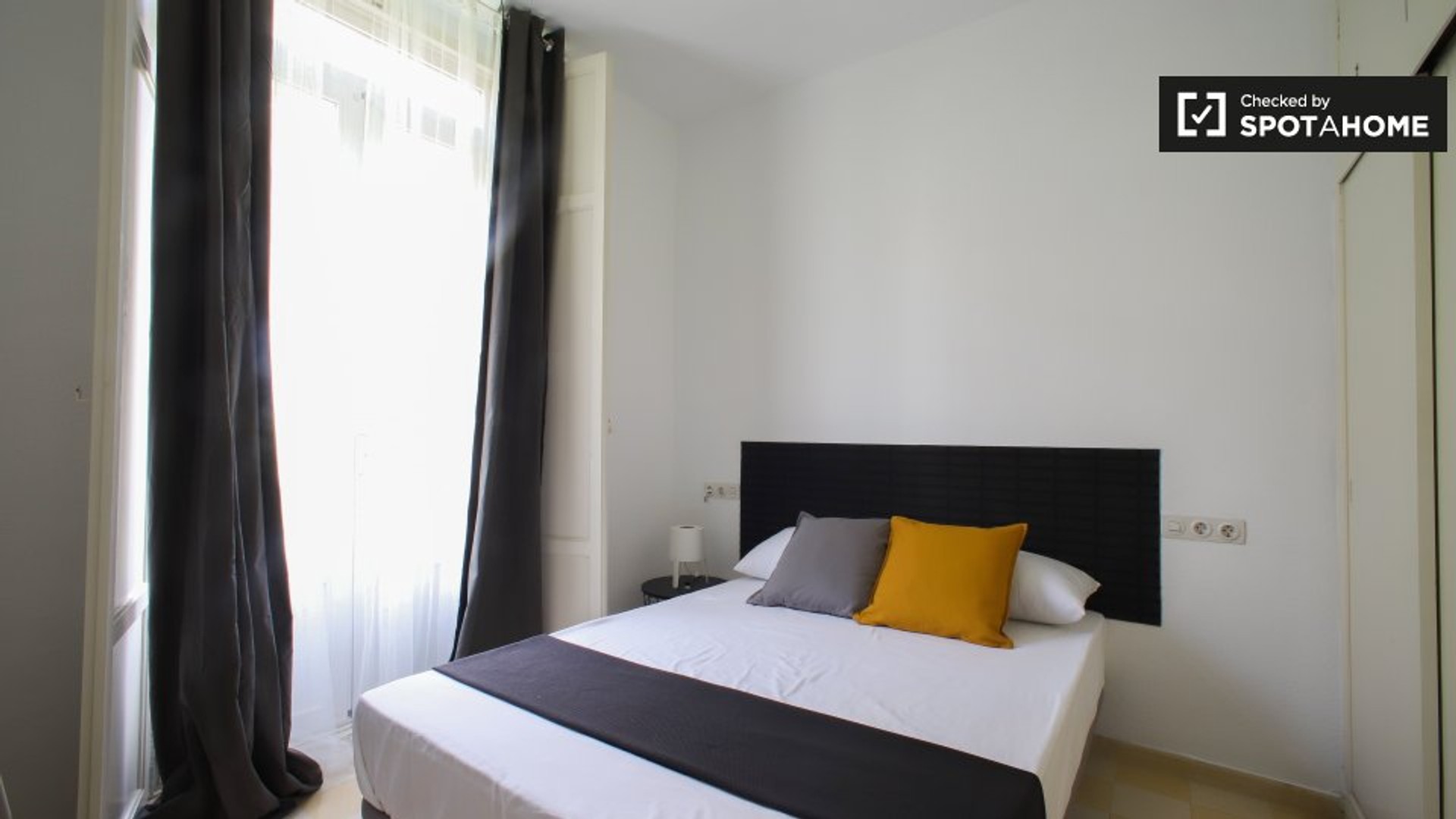 Renting rooms by the month in Valencia