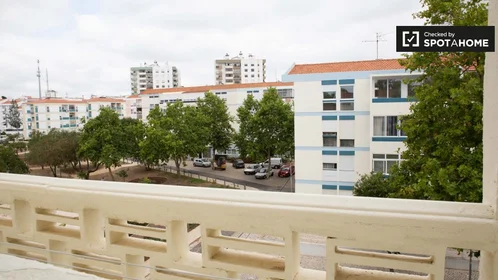 私人房间 在 Av. Gago Coutinho Parede, Portugal, 19的图像17