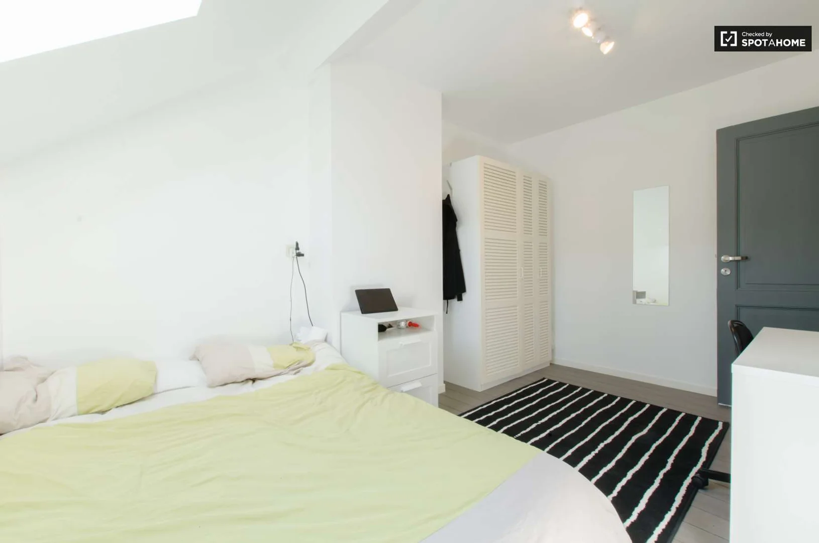 Habitación para estudiantes en  con modernas comodidades