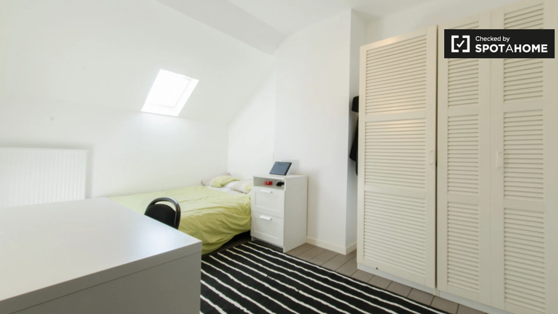 Habitación asequible para estudiantes con buena iluminación en 