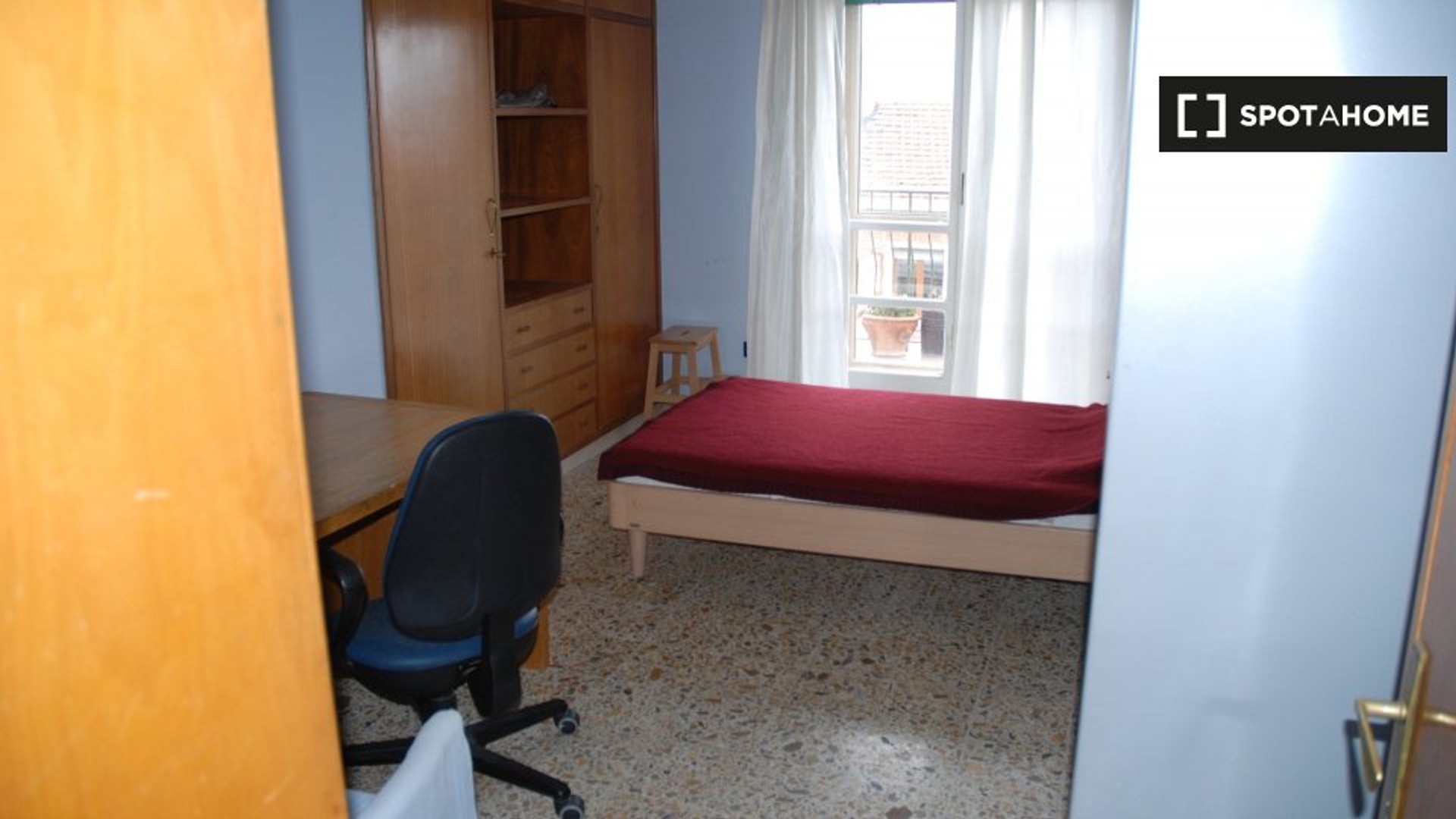 Pokój do wynajęcia z podwójnym łóżkiem w Perugia