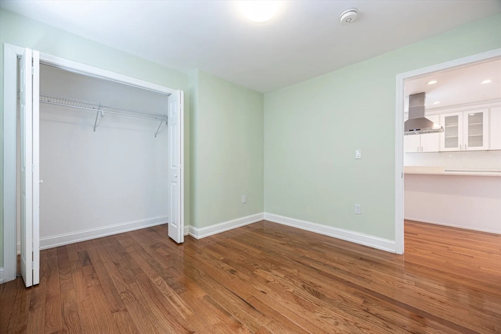 1495, Hyde Park Ave., Unit 1, Hyde Park, Boston, MA, 02136