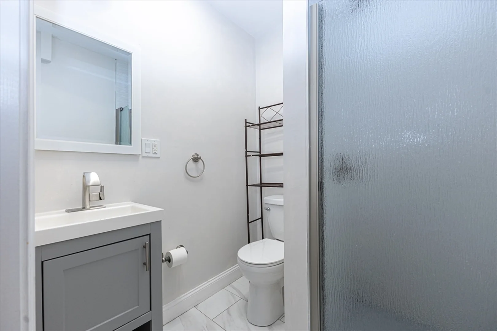 1495, Hyde Park Ave., Unit 1, Hyde Park, Boston, MA, 02136