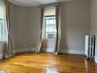 Toda a acomodação em 1, Craigie, Unit 24, Harvard Square, Cambridge, MA, 02138, imagem 1 de 10