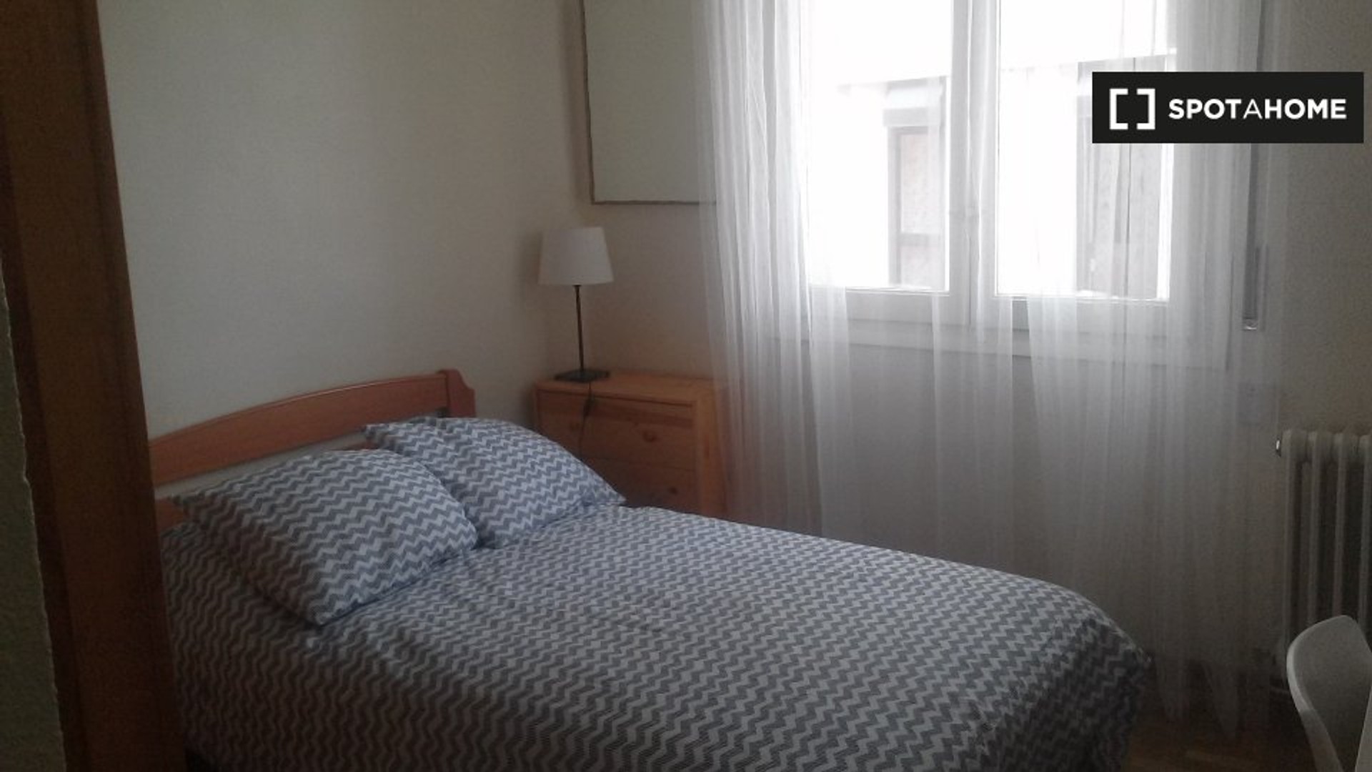 Habitación privada barata en Pamplona/iruña