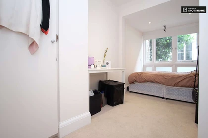 Room for rent with double bed City-of-westminster