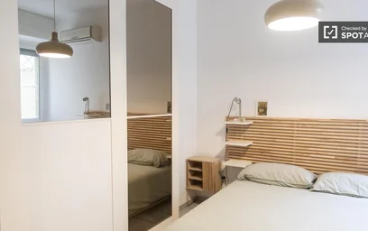 Entire apartment at Via Iberia, image 3 of 19