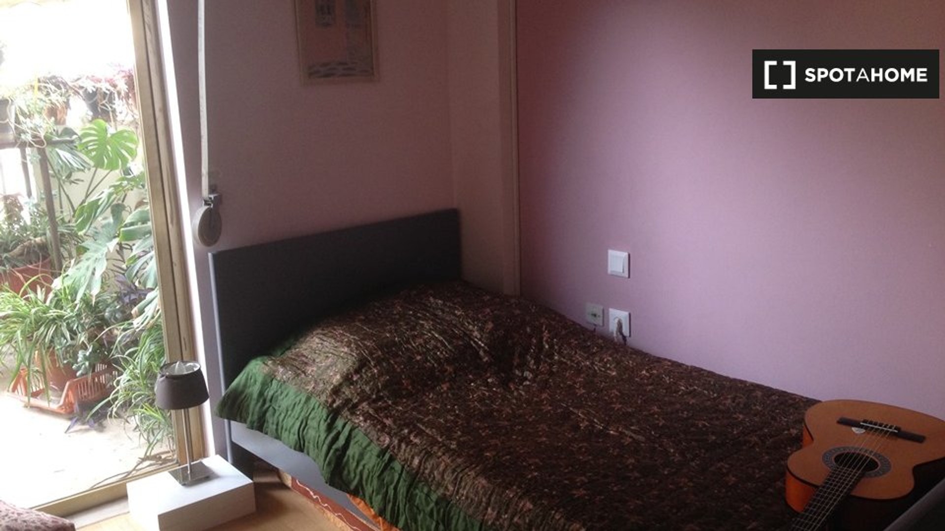 Athens de çift kişilik yataklı kiralık oda