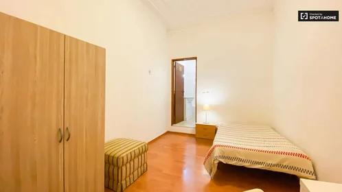 Quarto privado em Rua da Esperança, imagem 1 de 10