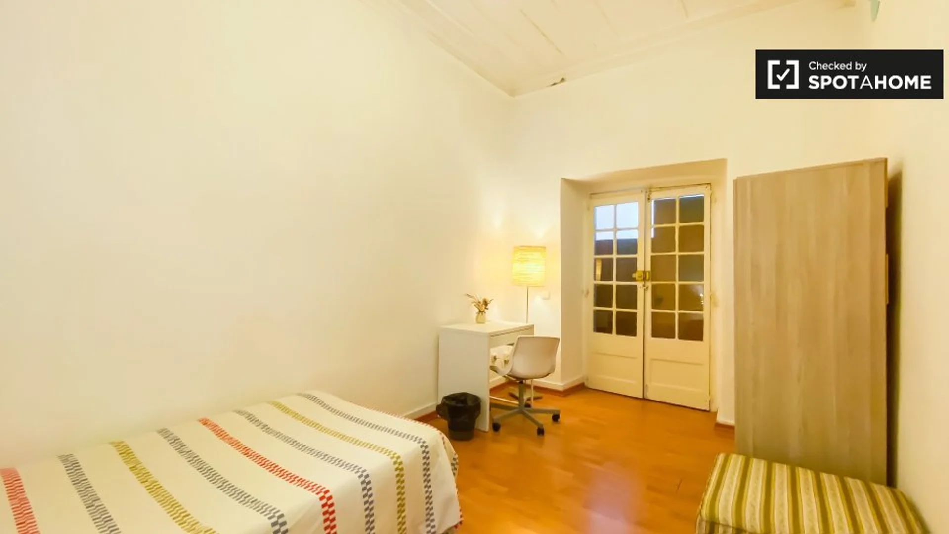 Quarto de estudante funcional perfeito para estudar em