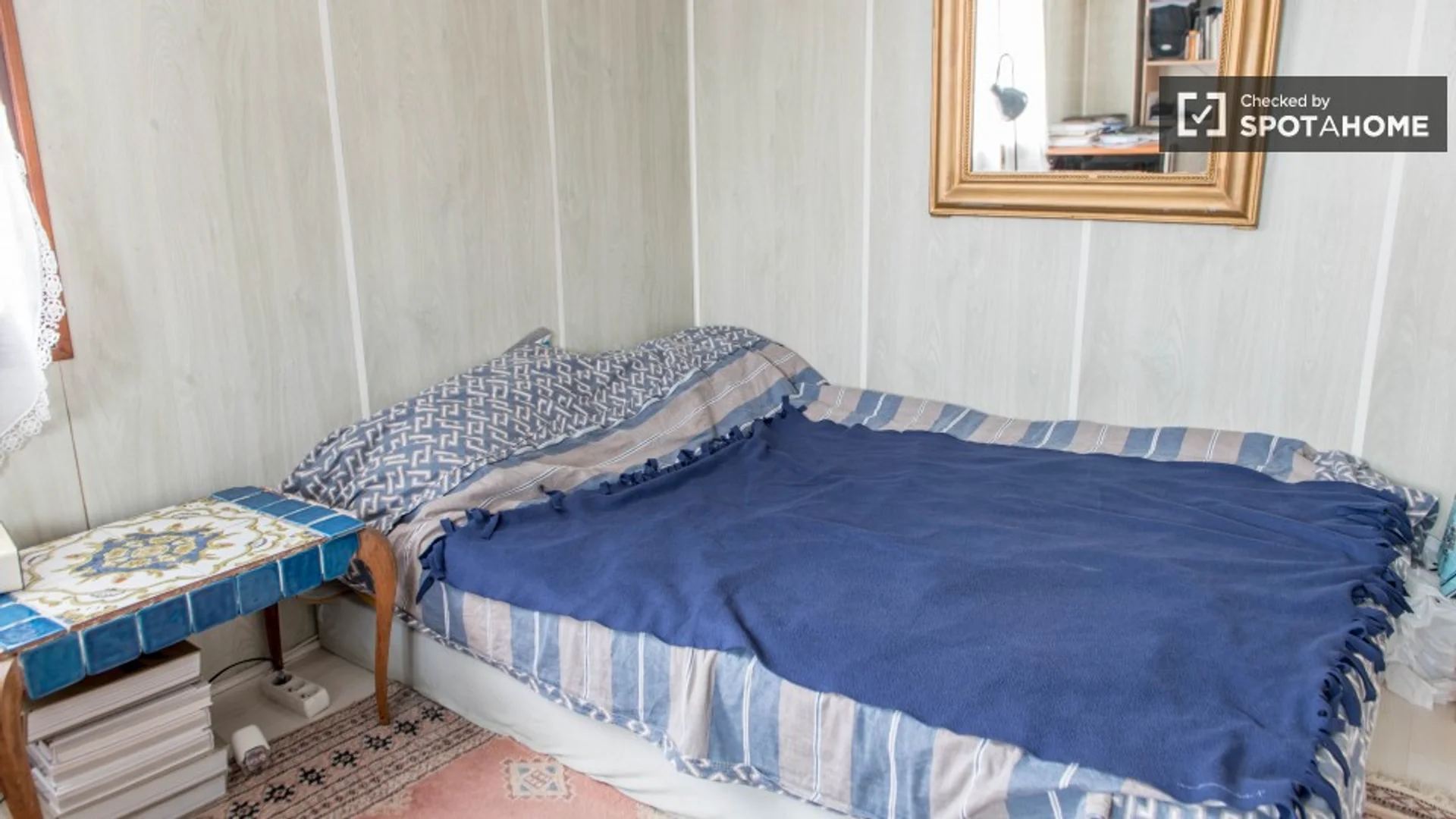 Budget-friendly student room close to campus in 