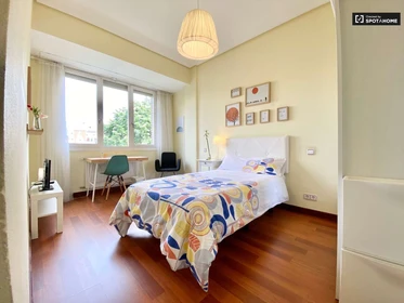 Quarto para alugar ao mês em Bilbao