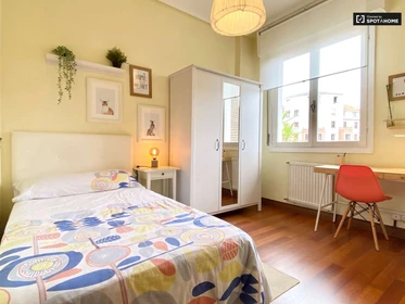 Room for rent with double bed Bilbao