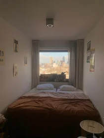 Private room at Gedempte Zalmhaven, image 1 of 8