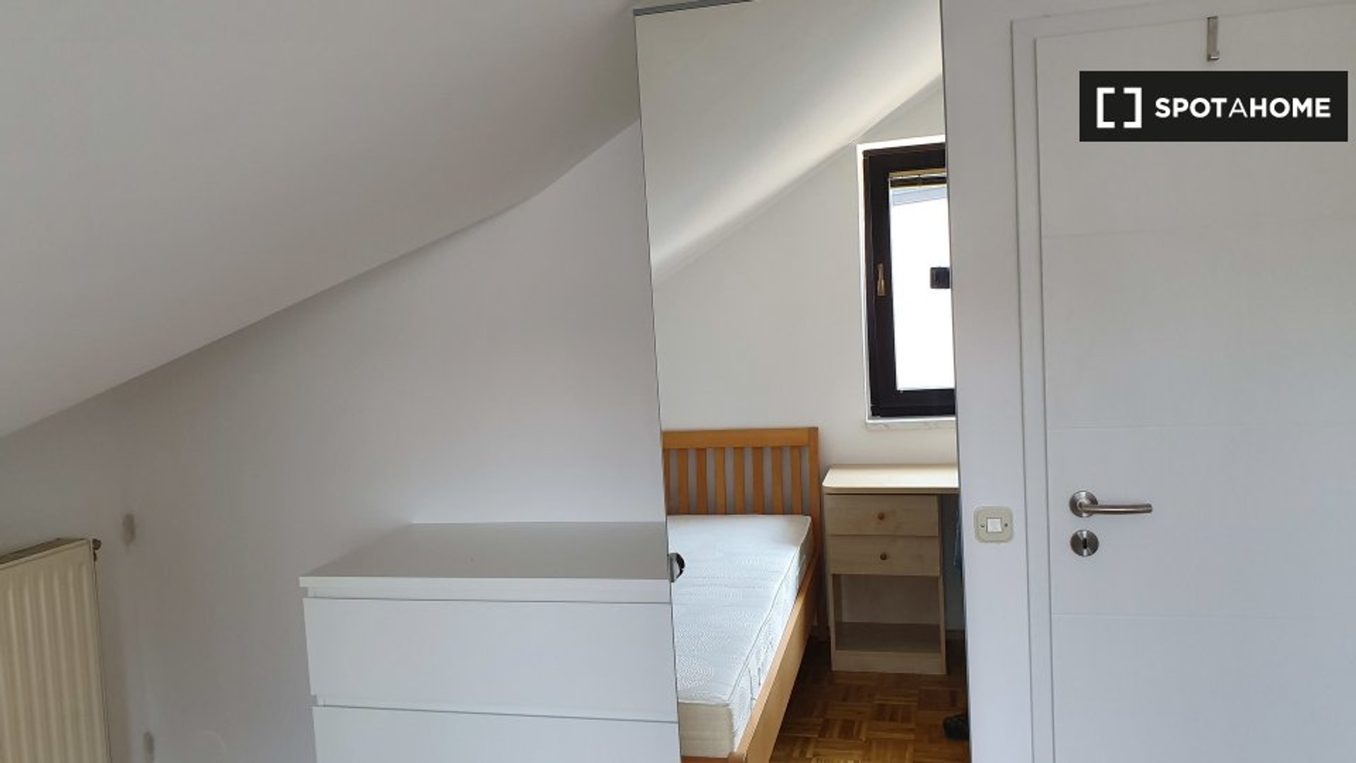 Room for rent in a shared flat in Ljubljana