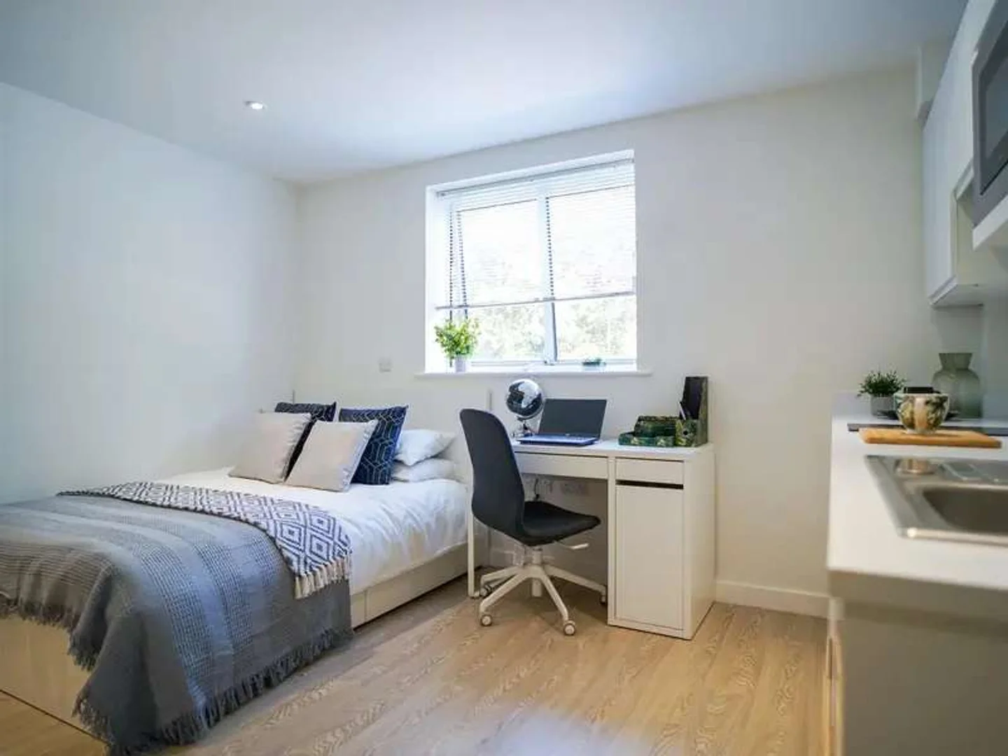 1 Orme Rd, Newcastle-under-Lyme, Newcastle ST5 2FB, United Kingdom