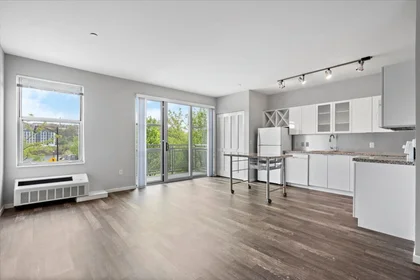 Studio in residence at 2626 South Tunnel Blvd, Pittsburgh, PA 15203, United States, image 12 of 49