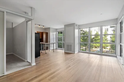 Studio in residence at 2626 South Tunnel Blvd, Pittsburgh, PA 15203, United States, image 10 of 49
