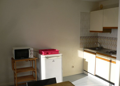 Homestay at Rouen, image 1 of 8